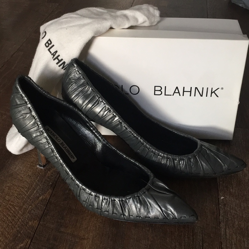 Manolo Blahnik Vitra Pump